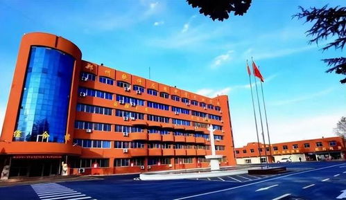 郑州市某中专校长怒怼学生 你们除了去工厂打螺丝,还能干啥